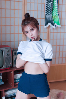 甜桃BY菠萝包